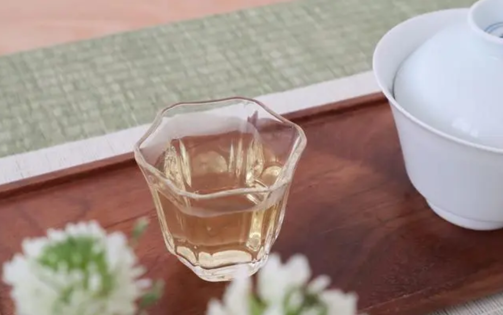 盖碗泡白茶,如何做到快速出汤