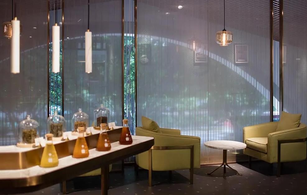 看、闻、摸、尝，实体店买茶这几个细节要注意