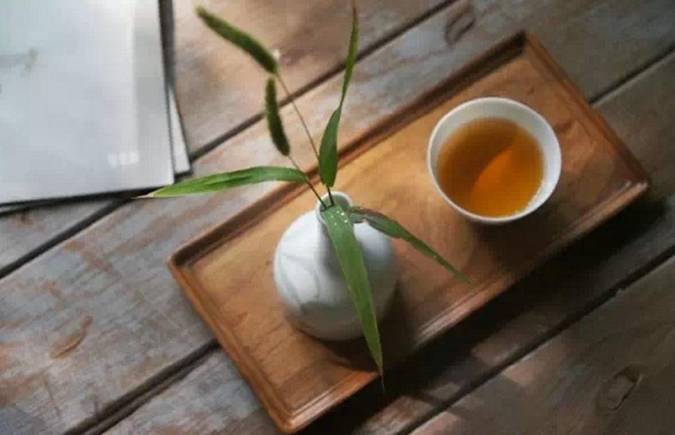 为什么喝完茶嗓子感觉干干的，原因竟是这些