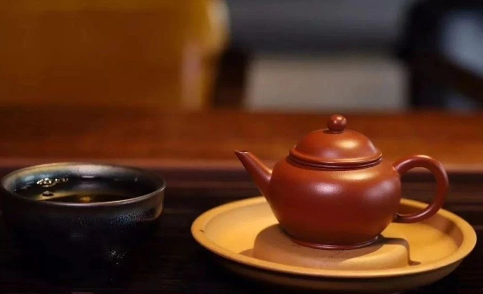 紫砂壶泡茶，怎么能少得了一把朱泥壶